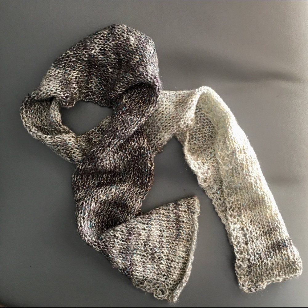 Hand knit scarf sparkly variegated gray tones new